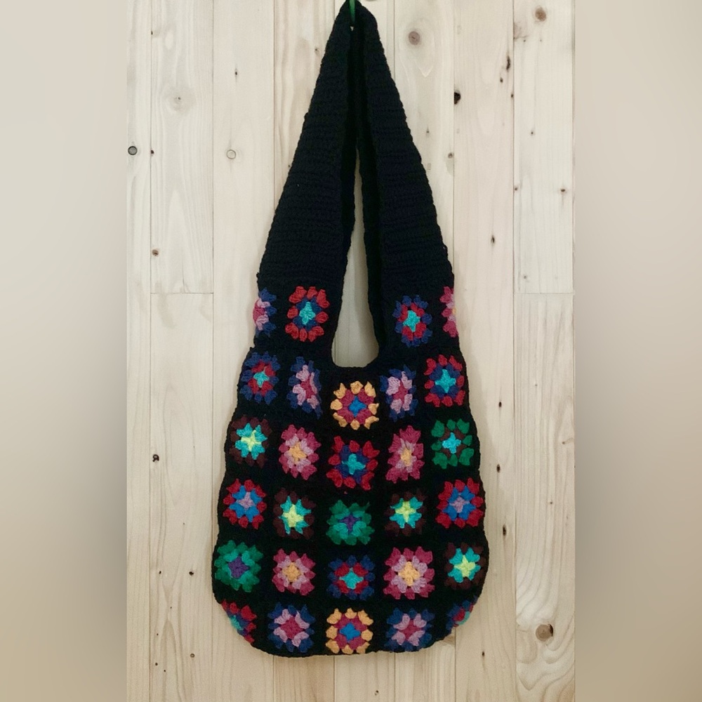 Handcrafted multicolor crochet shopper tote bag black new without tags